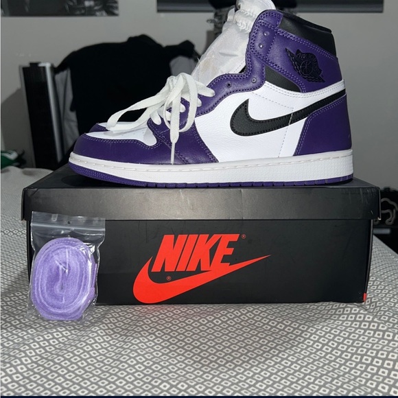 Size 9.5 I got receipt good condition